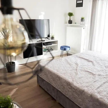 Vizzit Us Premium Апартаменты *