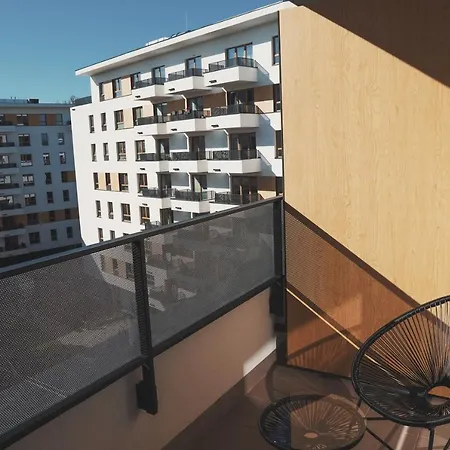 Vizzit Us Premium Апартаменты Варшава